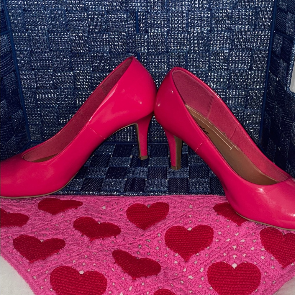 Comfort Plus by Predictions Women's Fuchsia Heels 7W - Picture 3 of 5